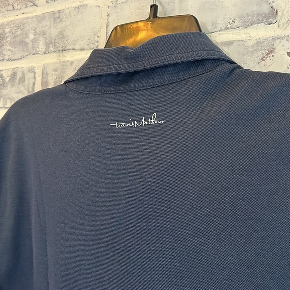 Travis Mathew Men’s Medium Golf Polo Short Sleeve Shirt Navy Lightweight Pocket - Picture 6 of 6